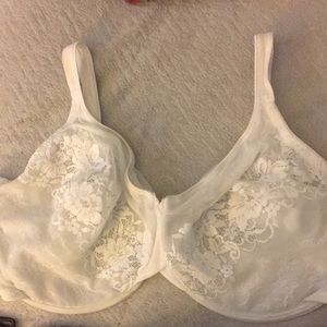 COPY - Lilyette white lace underwire bra